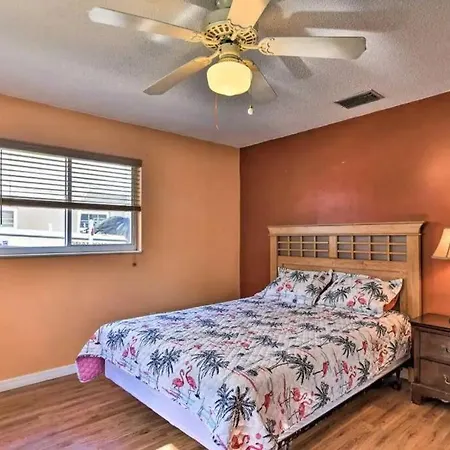 Quiet Home-Heated Pool-King Bed- 3 Mi To Madeira Beach
